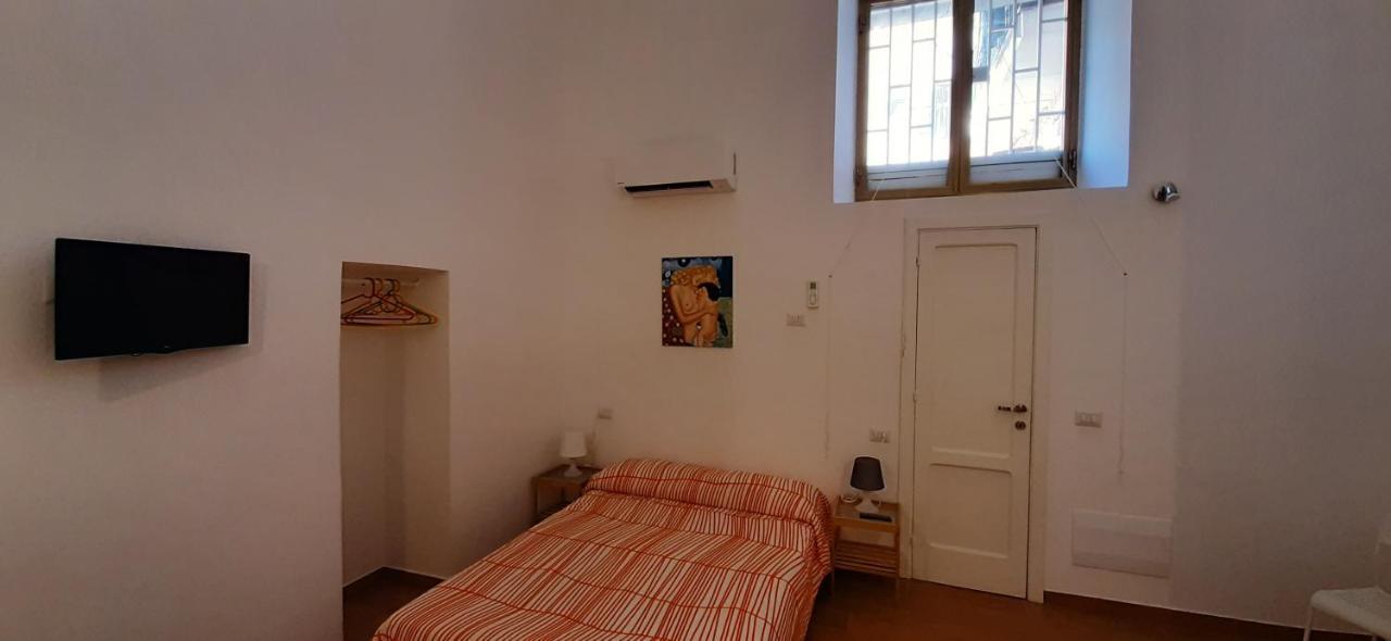 Bed and Breakfast Casa Laura Oliva Mancini à Naples Extérieur photo