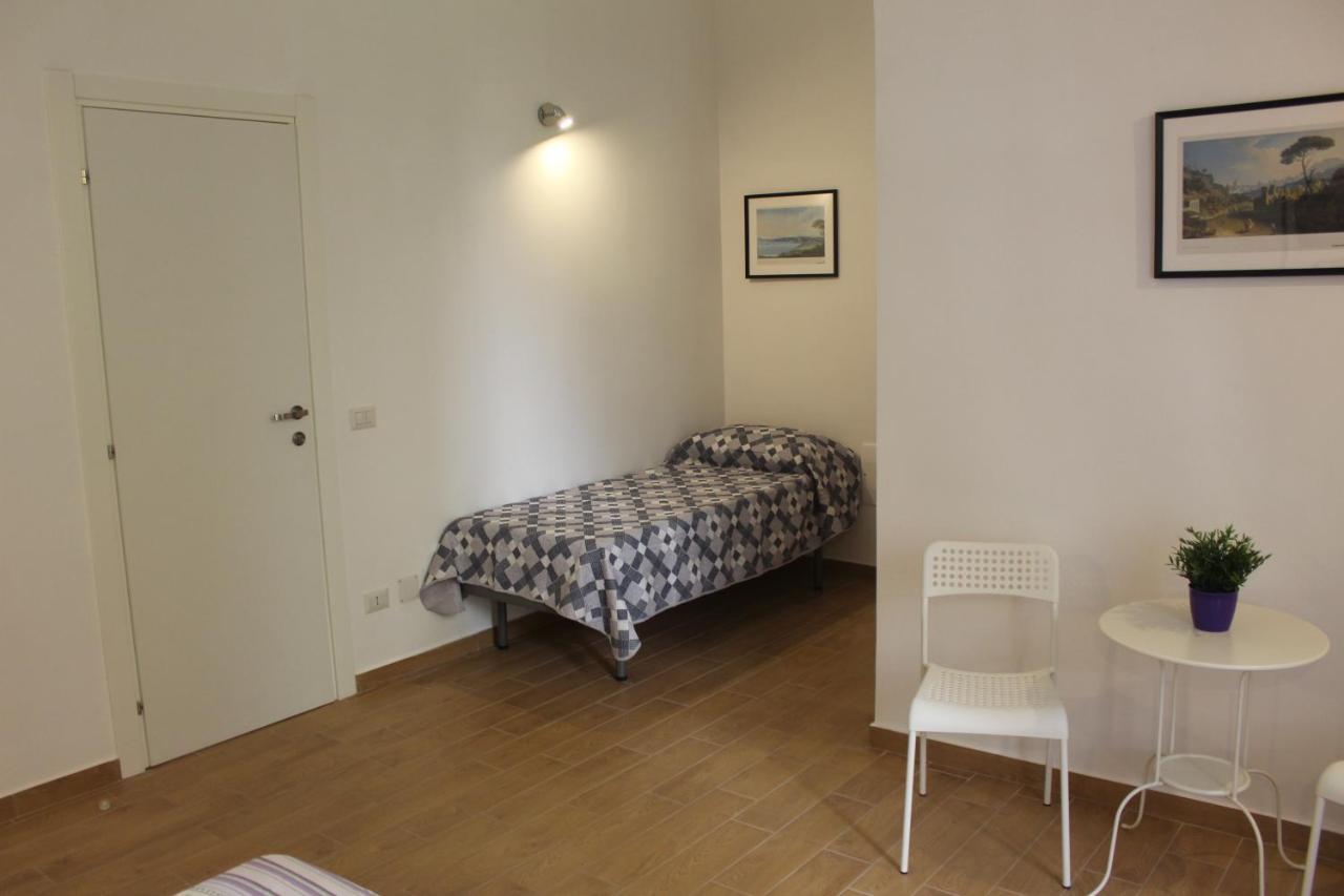 Bed and Breakfast Casa Laura Oliva Mancini à Naples Extérieur photo