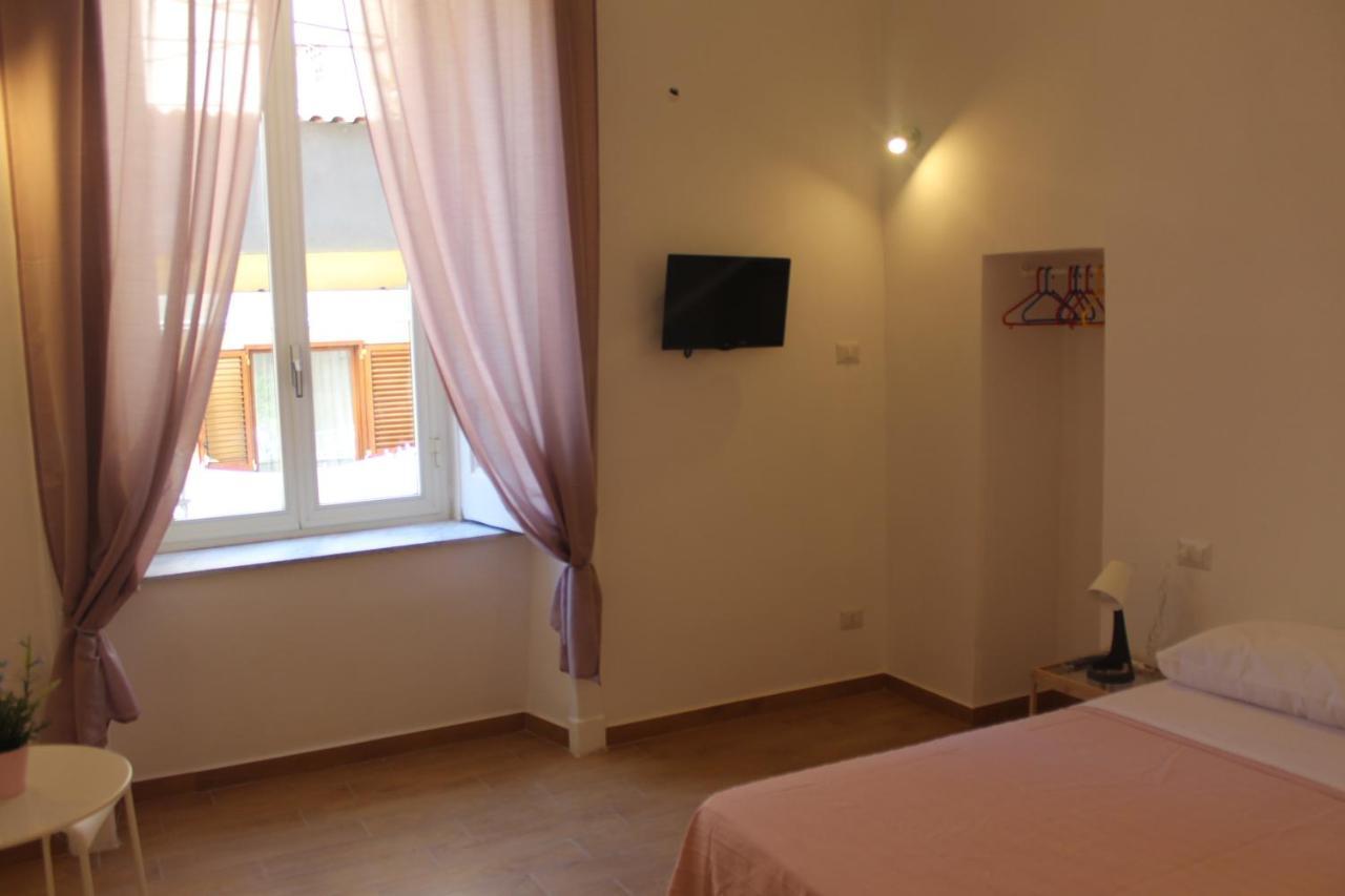 Bed and Breakfast Casa Laura Oliva Mancini à Naples Extérieur photo