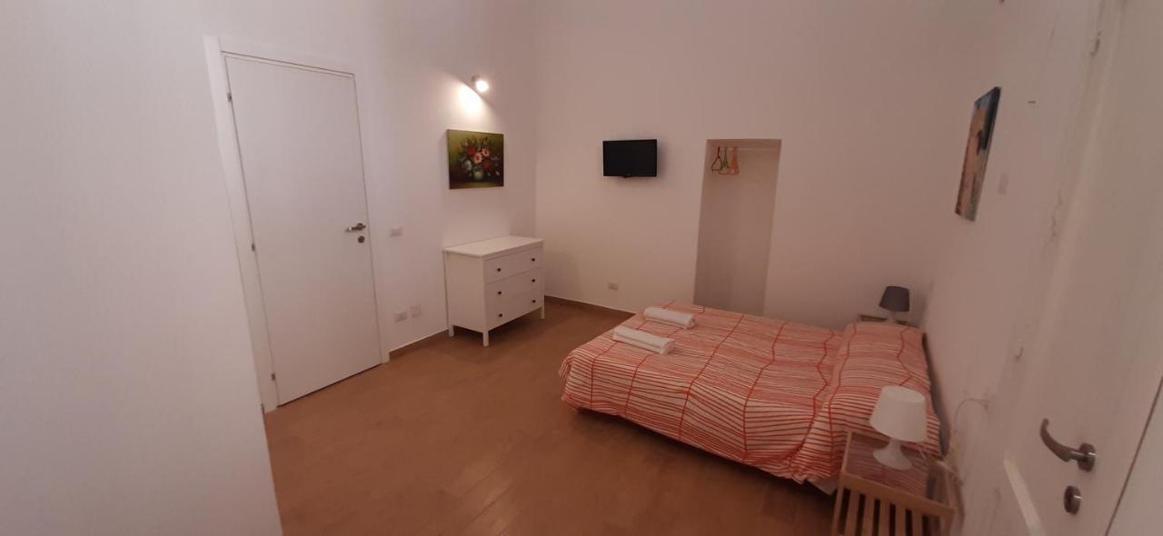 Bed and Breakfast Casa Laura Oliva Mancini à Naples Extérieur photo