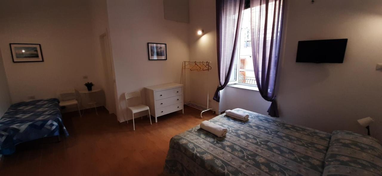 Bed and Breakfast Casa Laura Oliva Mancini à Naples Extérieur photo