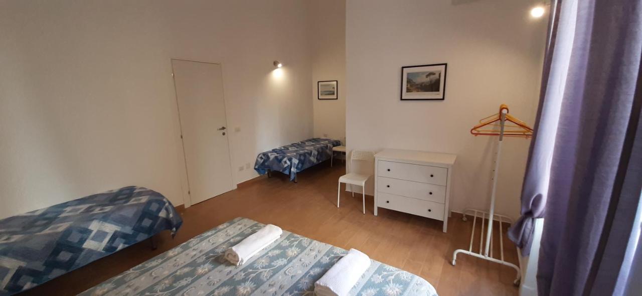 Bed and Breakfast Casa Laura Oliva Mancini à Naples Extérieur photo